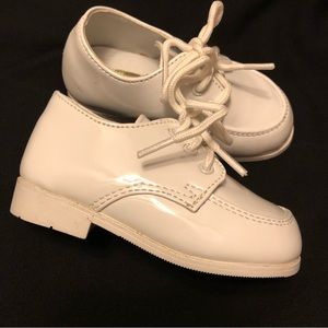 Tip top boy dress shoes glossy white